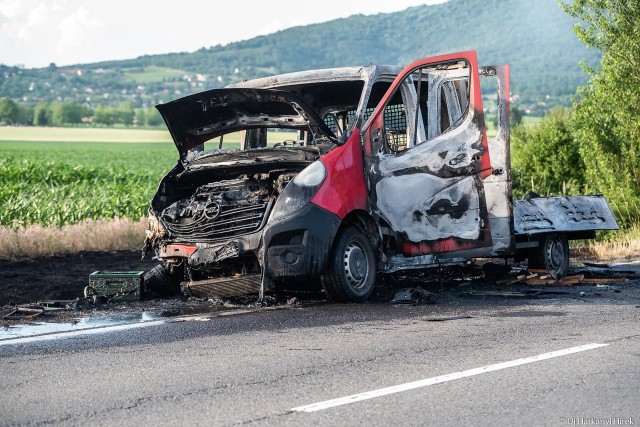 Kiégett egy autó Harkány határában