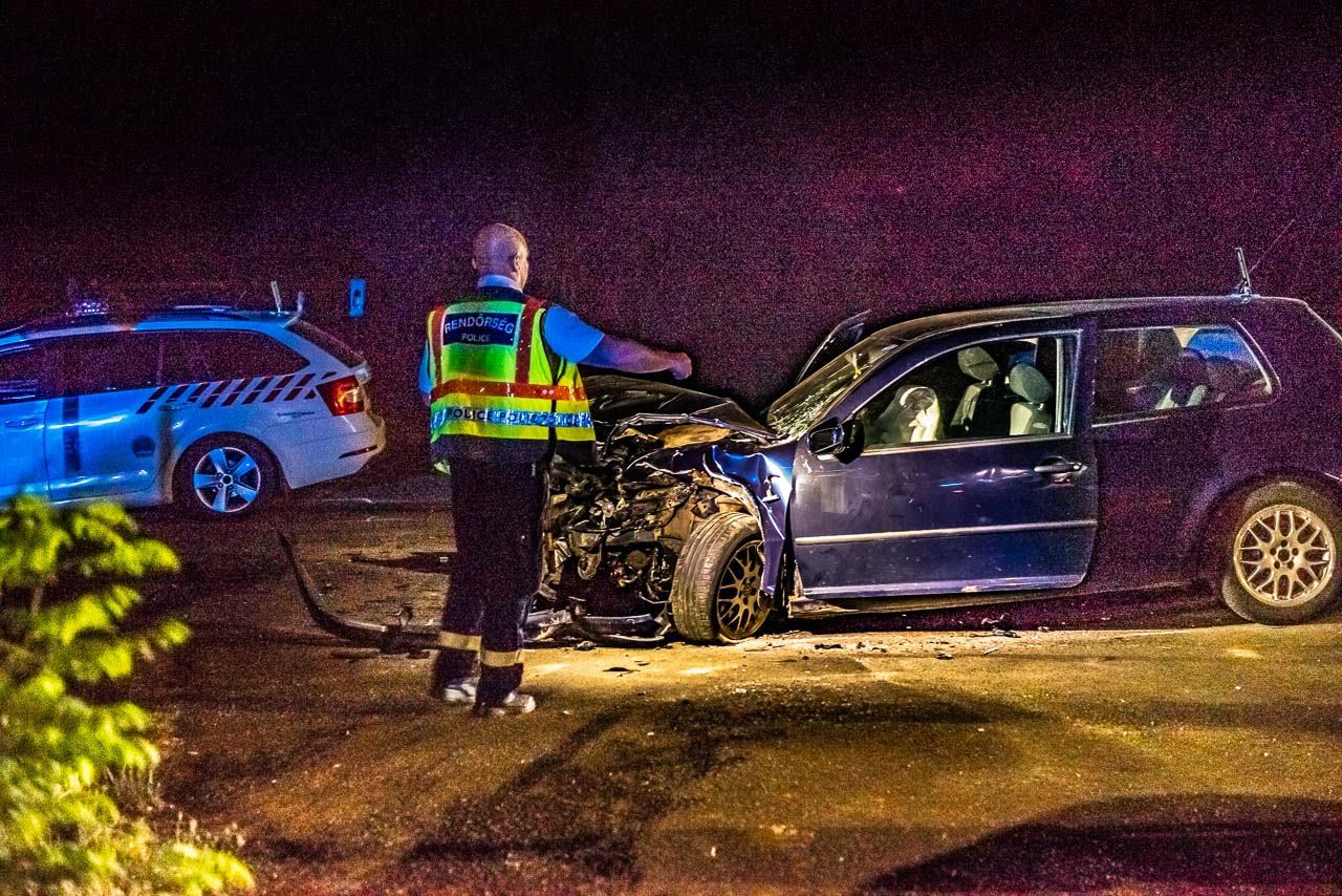 Nagyharsányban elütöttek két rendőrt - helyszínelés