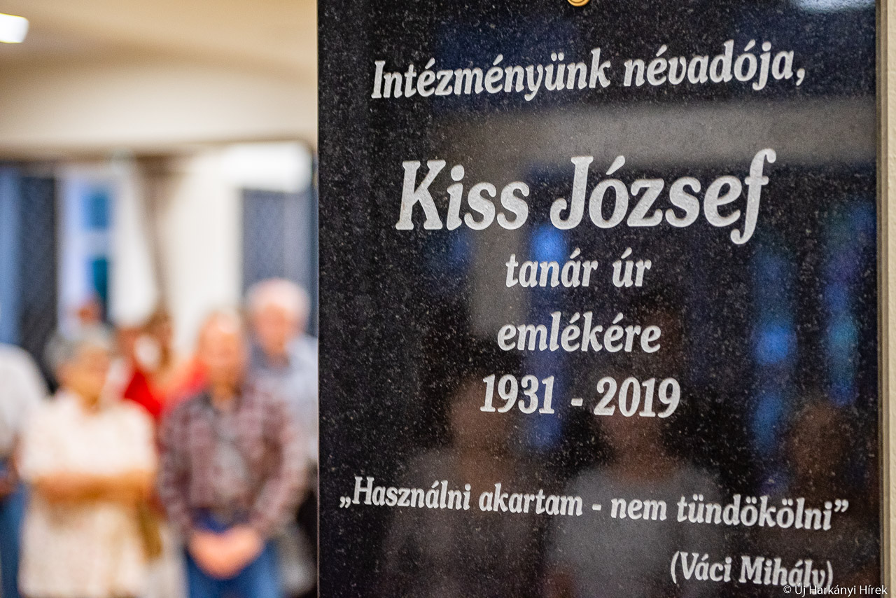 Kiss József emléktáblája Harkányban